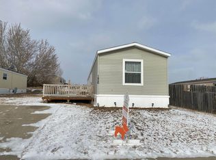 1826 32nd St W, Williston, ND 58801