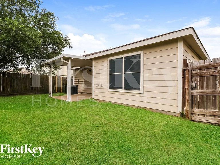 29311 Legends Hill Dr — Photo 18