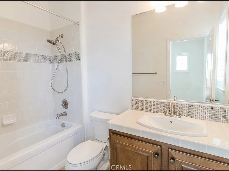 47 Santa Barbara Dr — Photo 17