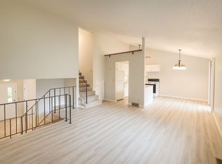 9390 & 9392 176th Ct W #4E2FCD254, Lakeville, MN 55044