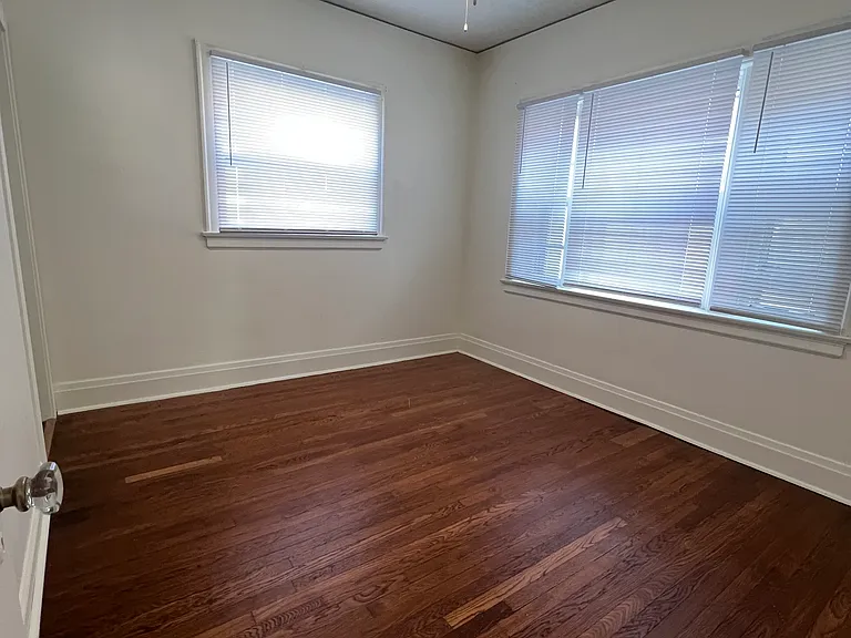 103 S 49th Ave #17 — Photo 9