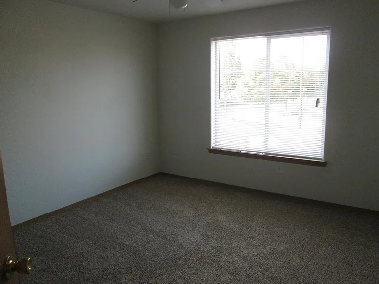 1454 SW 16th St — Photo 11