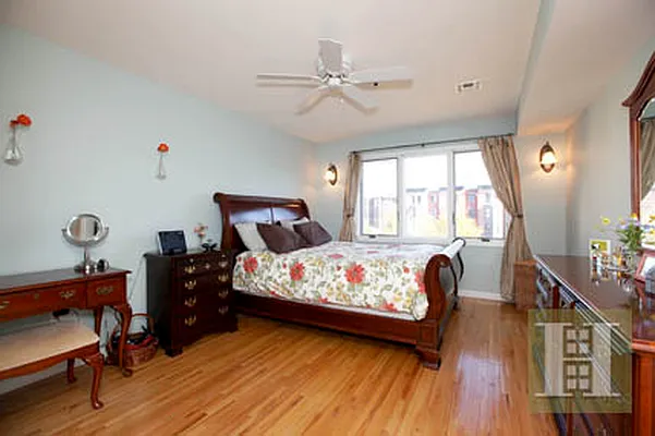 Sold by Halstead Property | media 8