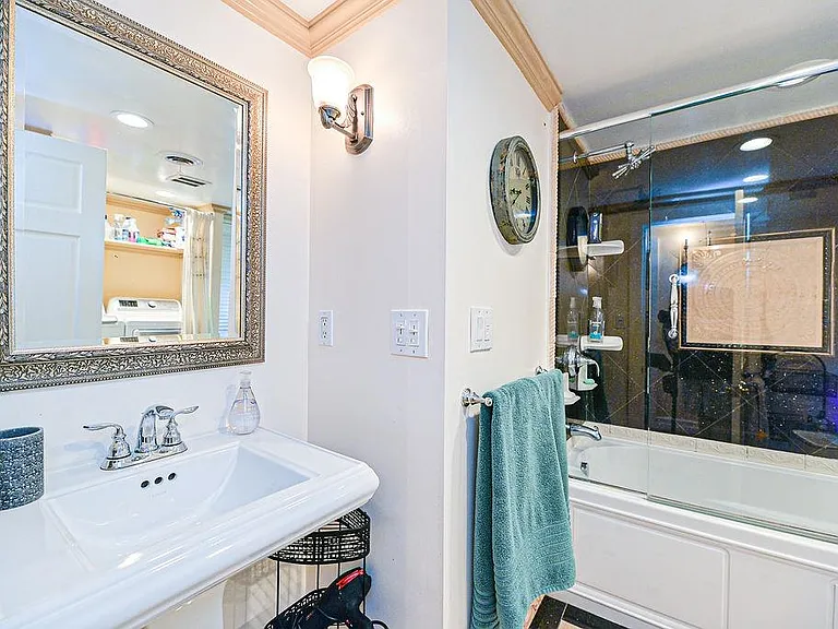 113 Wentworth Rd — Photo 24