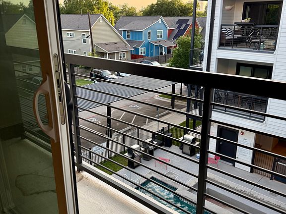 4th image of 3101 Govalle Ave APT 305
