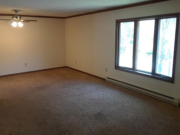 3rd image of 324 Lakeview Ave APT B
