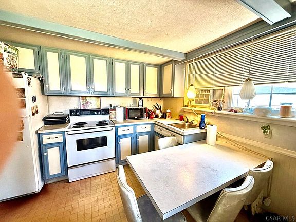 3rd image of 800-802 Vickroy Ave