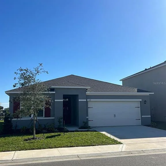 631 Park Place Blvd — Photo 2