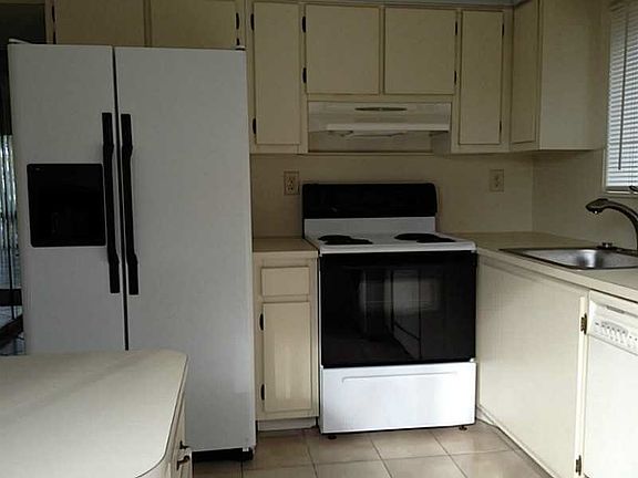 2nd image of 21115 NE 4th Ct