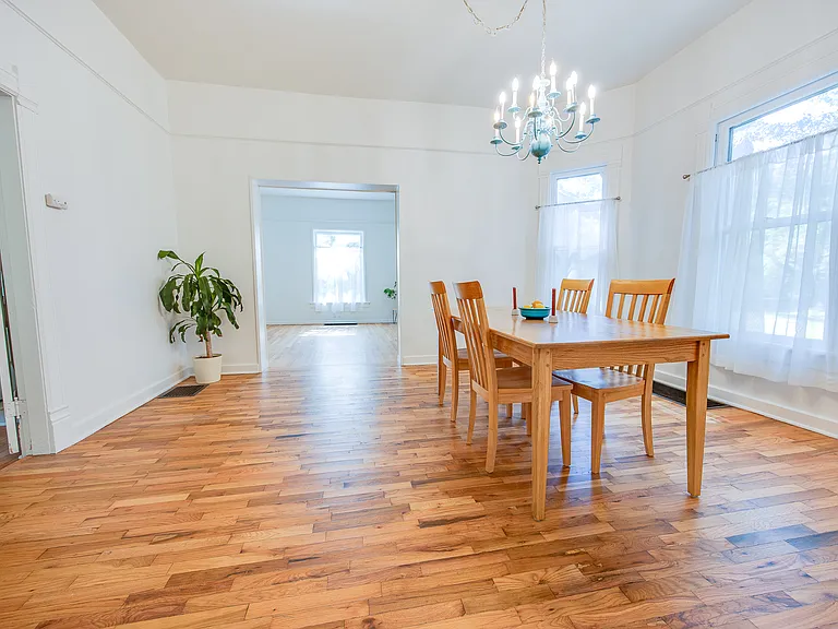 1725 Barker Ave — Photo 8