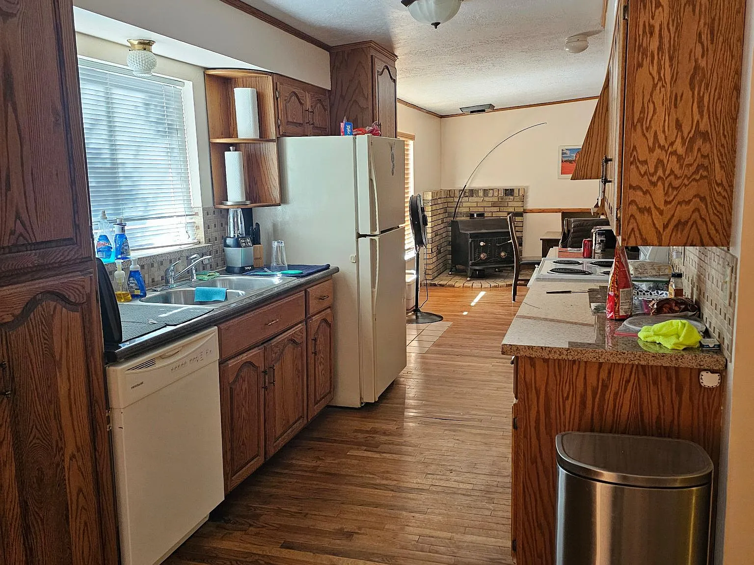 368 Hillside Dr — Photo 4