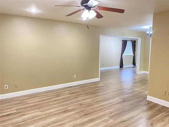 4th image of 628 Zenia Ct