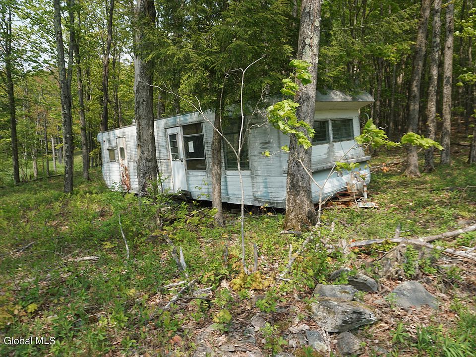 2nd image of 85 Thunder Hill Road