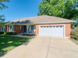 8316 W 97th St, Overland Park, KS 66212