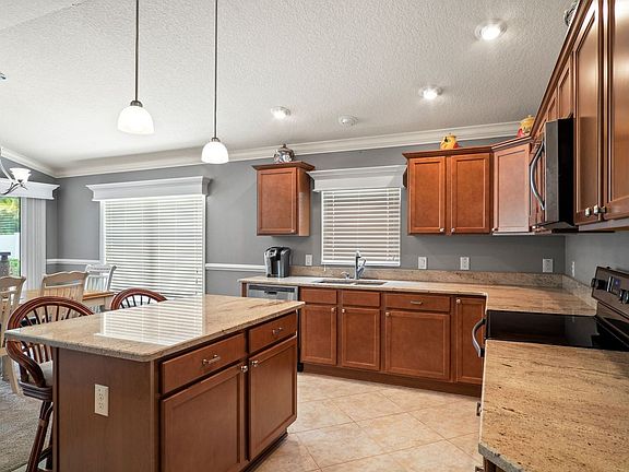 5th image of 3819 Fenster Ln