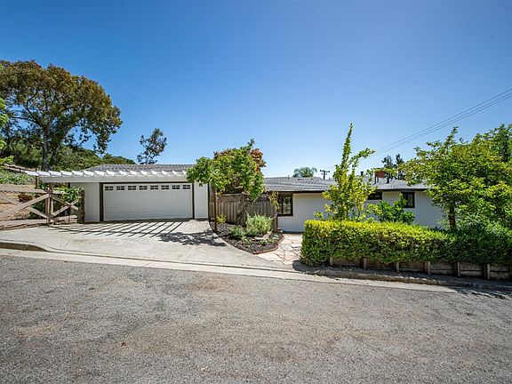 3rd image of 1132 Simmons Lane