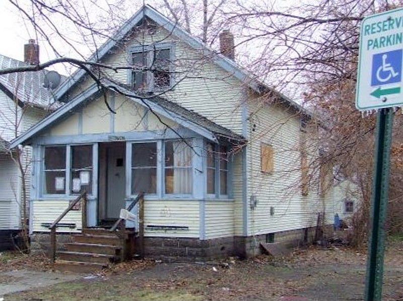 1st image of 1597 Park St