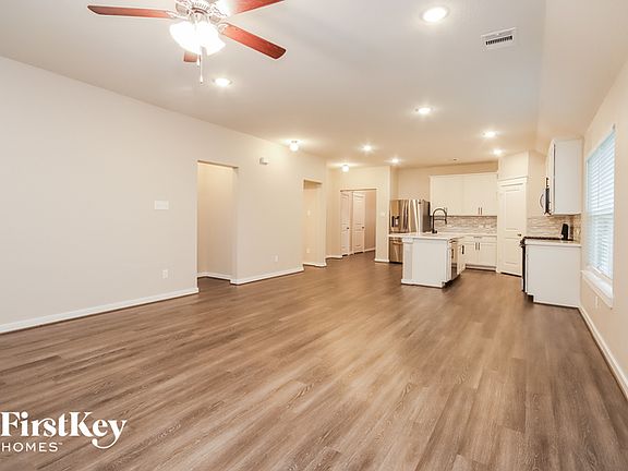 4th image of 22938 Arcola Manor Ct