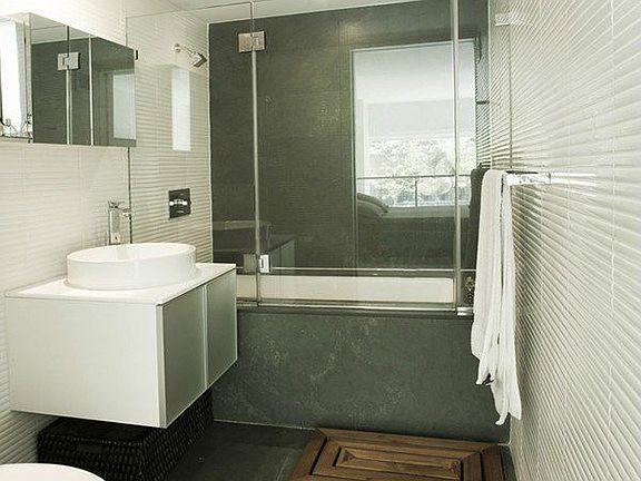 5th image of 421 E 13th St #1L