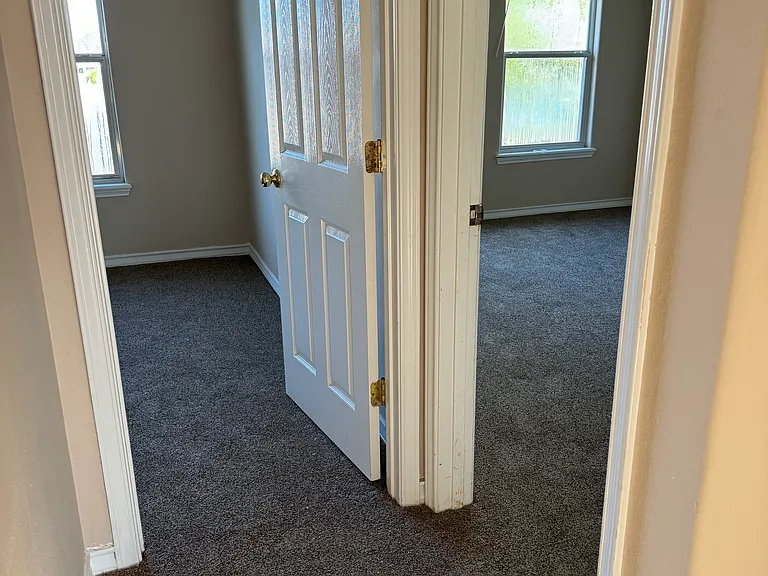 Hallway to bedrooms
