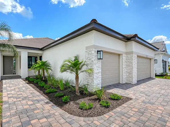 17645 Meandering Palms Xing, Bradenton, FL 34212