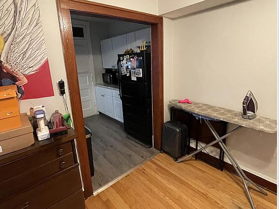 3rd image of 3235 W Grace St Unit 1