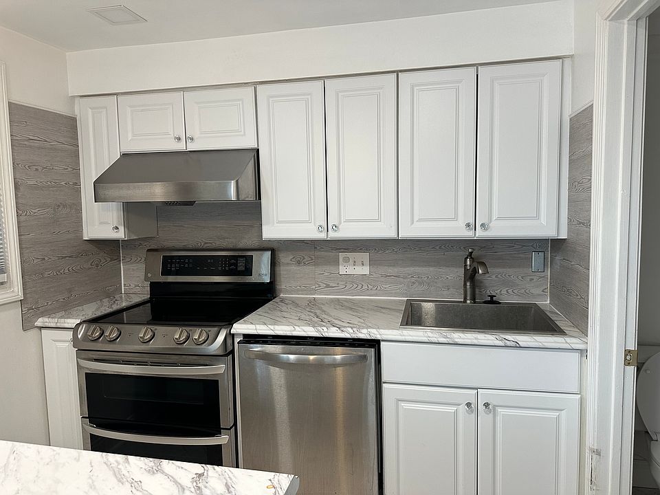 1st image of 211 E Main St APT 55