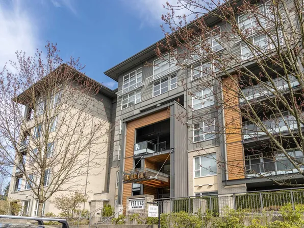 9877 University Cres #412, Burnaby, BC V5A 0C8