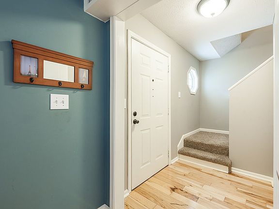 3rd image of 326 W White Pine Ct