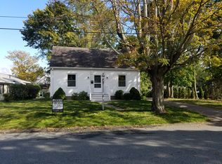 64 Fairview Ave, Somerset, MA 02726