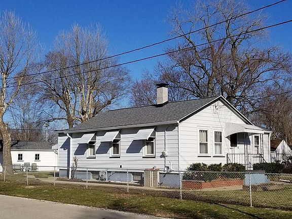 2nd image of 3925 S Chalmers Ave