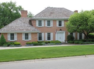 1009 Laurie Ln, Burr Ridge, IL 60527