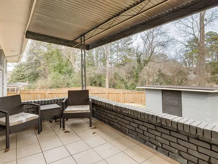 1944 Cindy Dr — Photo 19
