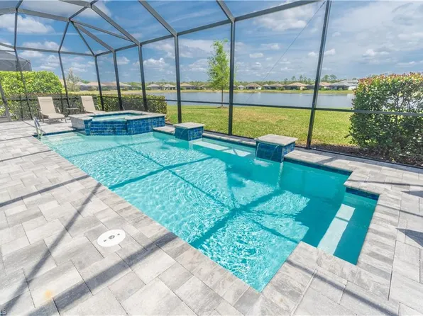 6880 Cocoplum ST, NAPLES, FL 34114