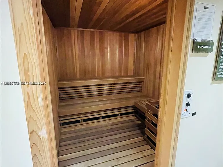 2641 N Flamingo Rd #706-N — Photo 30