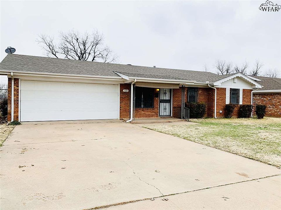 1st image of 1621 Andrews Dr