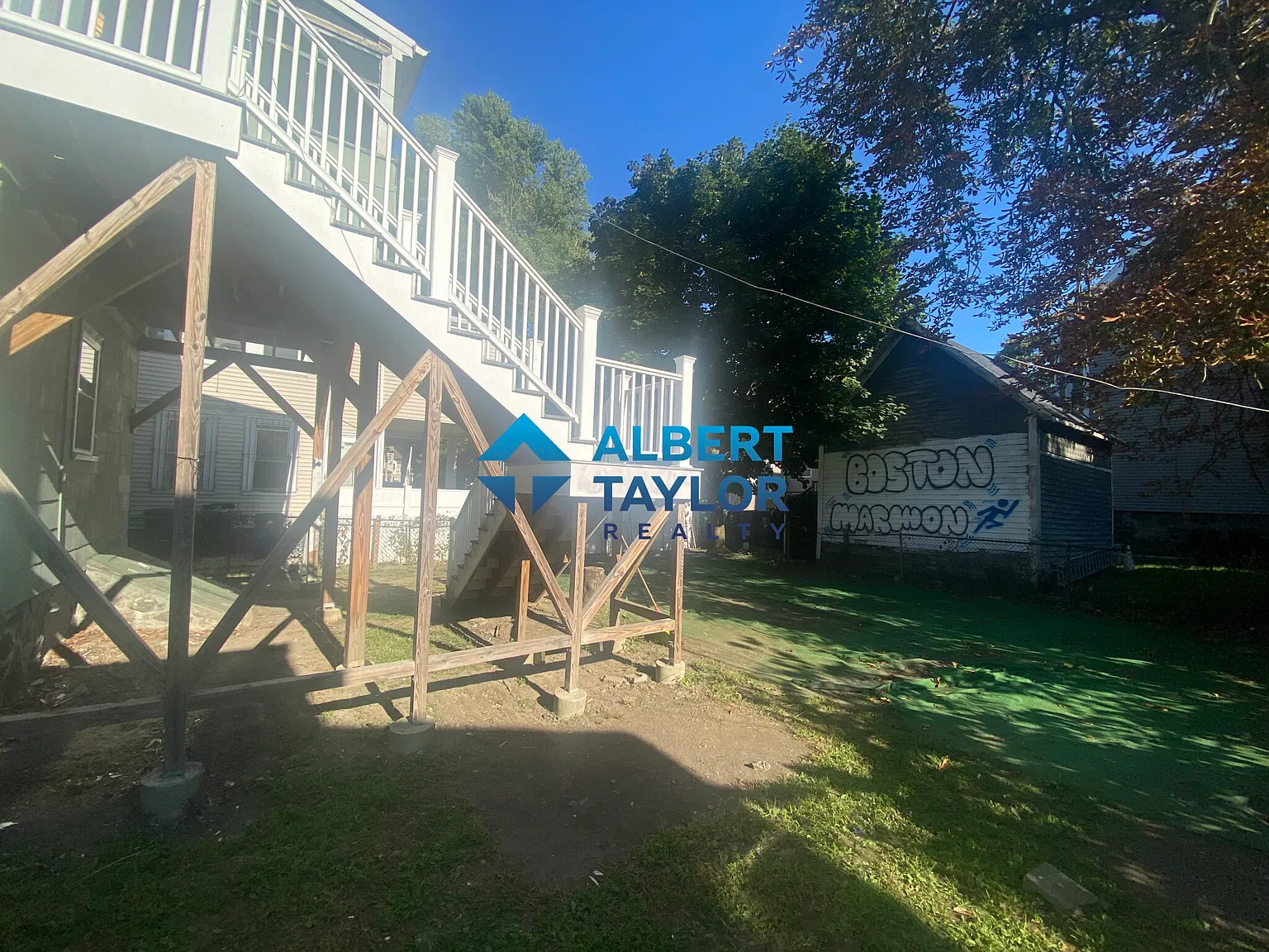 8 bed, 3000 sqft, $12,999 — Photo 3