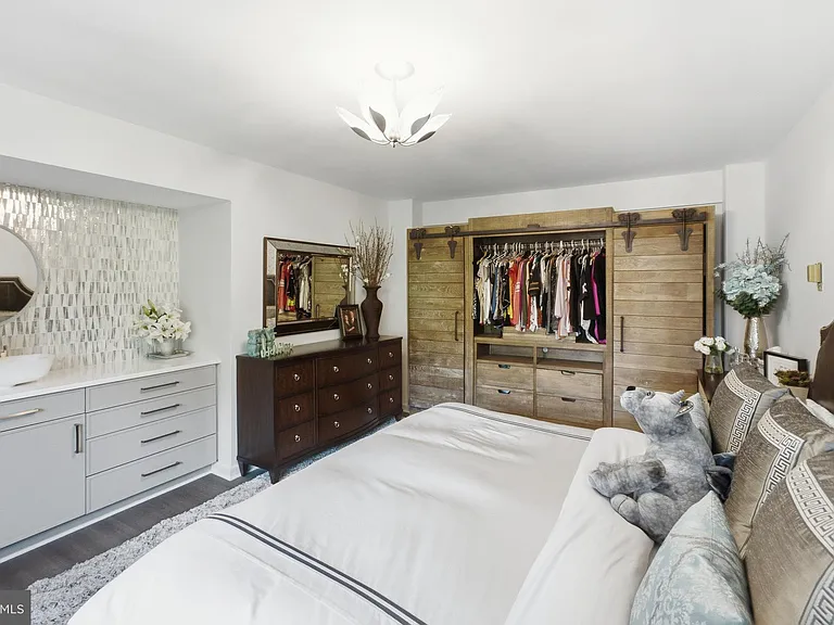 4201 Cathedral Ave NW #903W — Photo 30