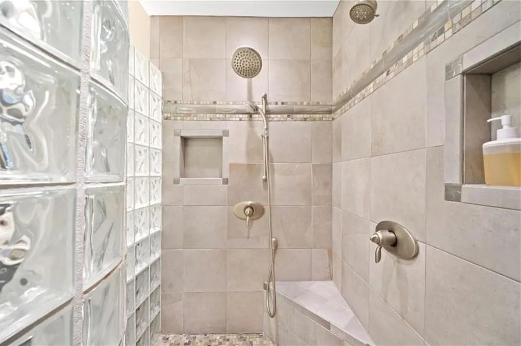 2 bed, 2.0 bath, 1178 sqft, $2,550 — Photo 4
