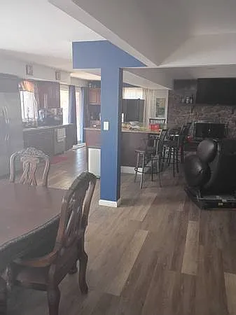 4 bed, 2.5 bath, 3886 sqft, $1,100 — Photo 3