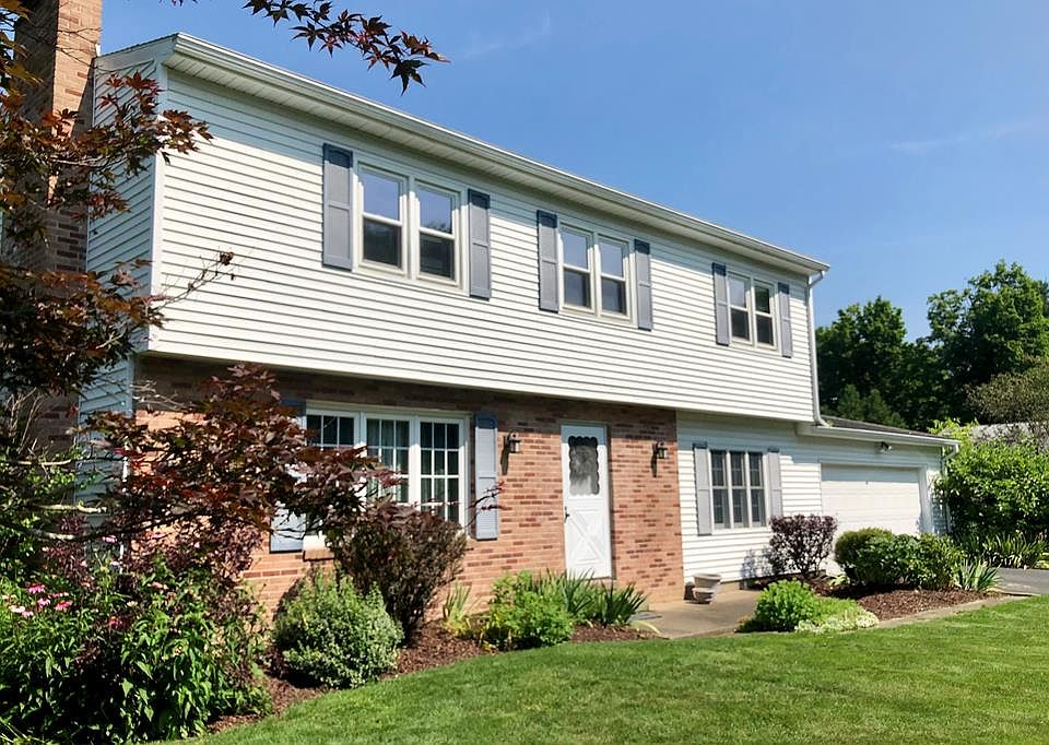 1st image of 46 Pine Cir