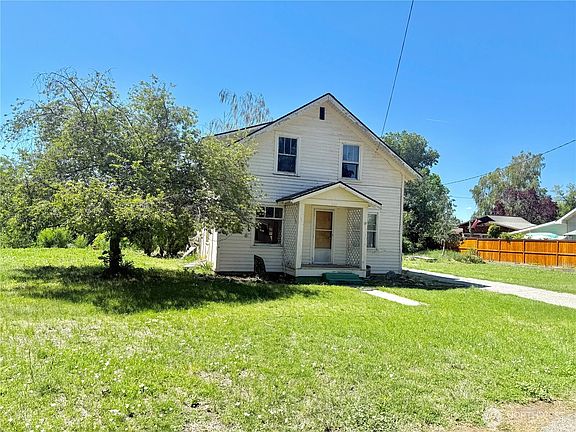2nd image of 224 Bartlett Avenue E