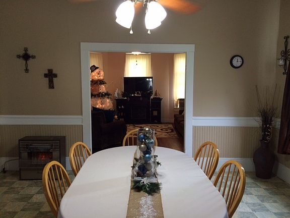 3rd image of 542 N Church
