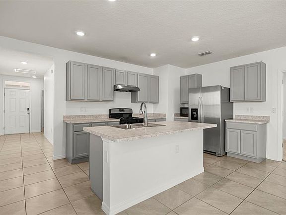4th image of 3658 CASPIAN STREET