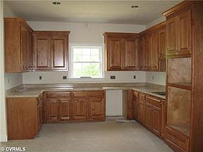 5th image of 10660 Lamore Ct