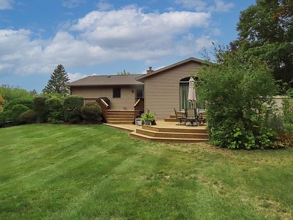 3rd image of 3771 Sunny Wood Dr