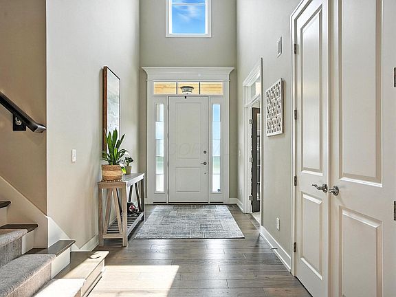 3rd image of 1755 Dartmoor Ln