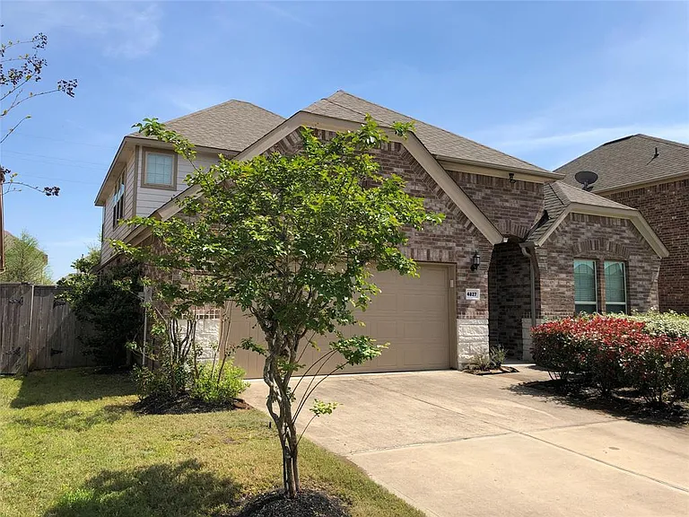 4827 Terrance Fall Dr — Photo 11