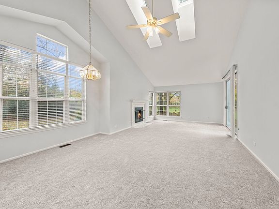 2nd image of 30W008 Willow Ct