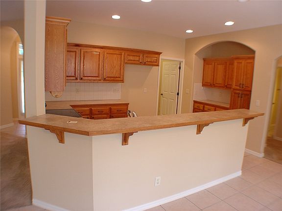 5th image of 68 Lavendon Circle Dr
